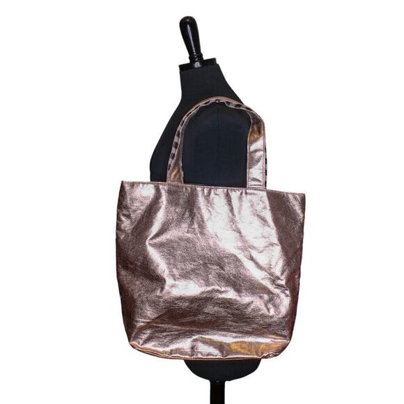 Betsey Johnson Metallic Skull Tote Bag Sequin Bow Pink Hears XOXO - Picture 3 of 4